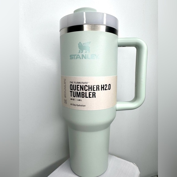 Stanley Accessories - Stanley FlowState Quencher H2.0 Tumbler / 40oz / Color: Mist